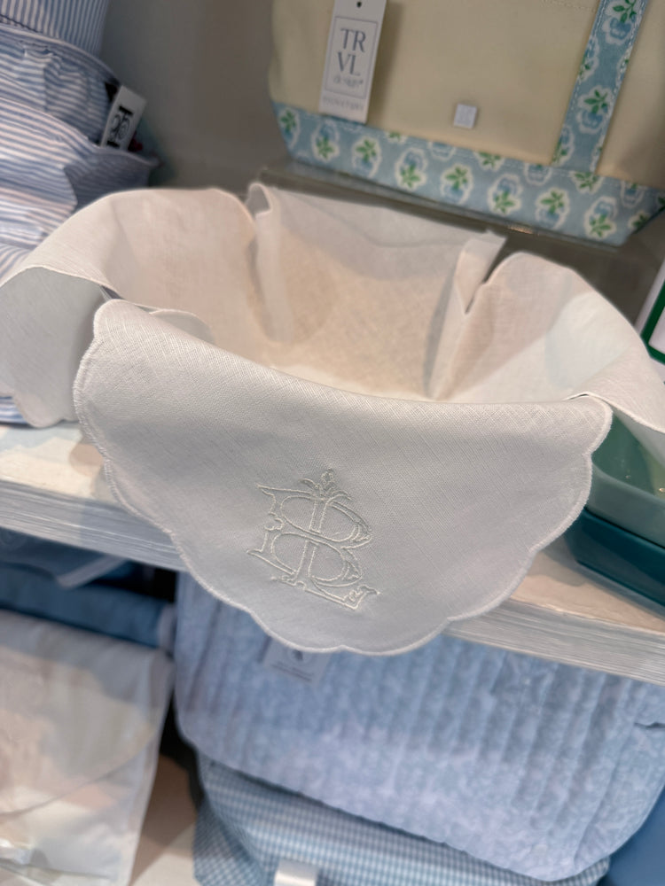 Linen Bun Warmer | Scalloped Edge